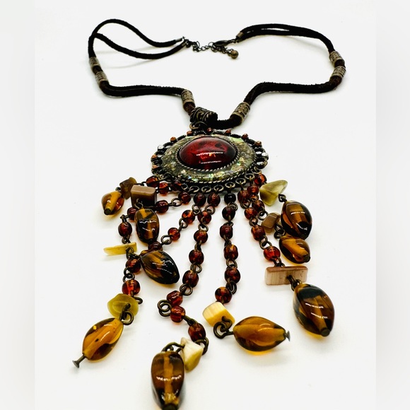 Vintage Inlay Ornate Medallion Necklace - Picture 10 of 17